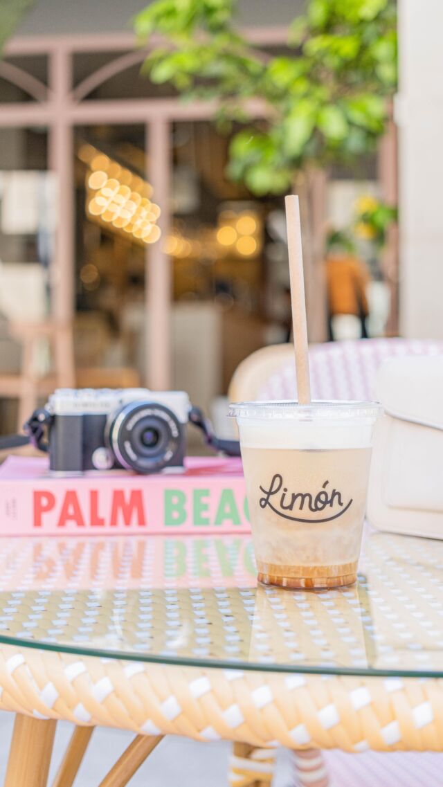 UN DÍA EN LIMÓN 🍋 

… Pero al estilo #WesAnderson 🎞️ ¡Tomen asiendo y quédense hasta el final! 😏

#brunchlimon #limonbrunch #trend #wesandersonstyle #wesandersonplanet #limon #pontevedra #desayunosenpontevedra #ptv